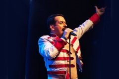 g-phil-redwhite-2