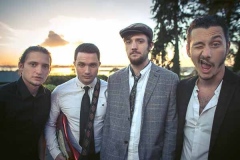 The-Medleys-Festival-Mumford-and-Sons-Style-Wedding-Party-Band-8